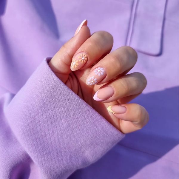 spring nails, spring nails 2023, spring nails inspiration, spring nails short, spring nails simple, spring nails acrylic, spring nail art, spring nail designs, spring nail ideas, spring nail colours, floral nails, French tip nails