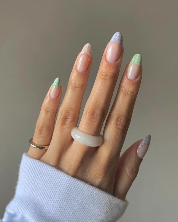 spring nails, spring nails 2023, spring nails inspiration, spring nails short, spring nails simple, spring nails acrylic, spring nail art, spring nail designs, spring nail ideas, spring nail colours, French tip nails, gingham nails