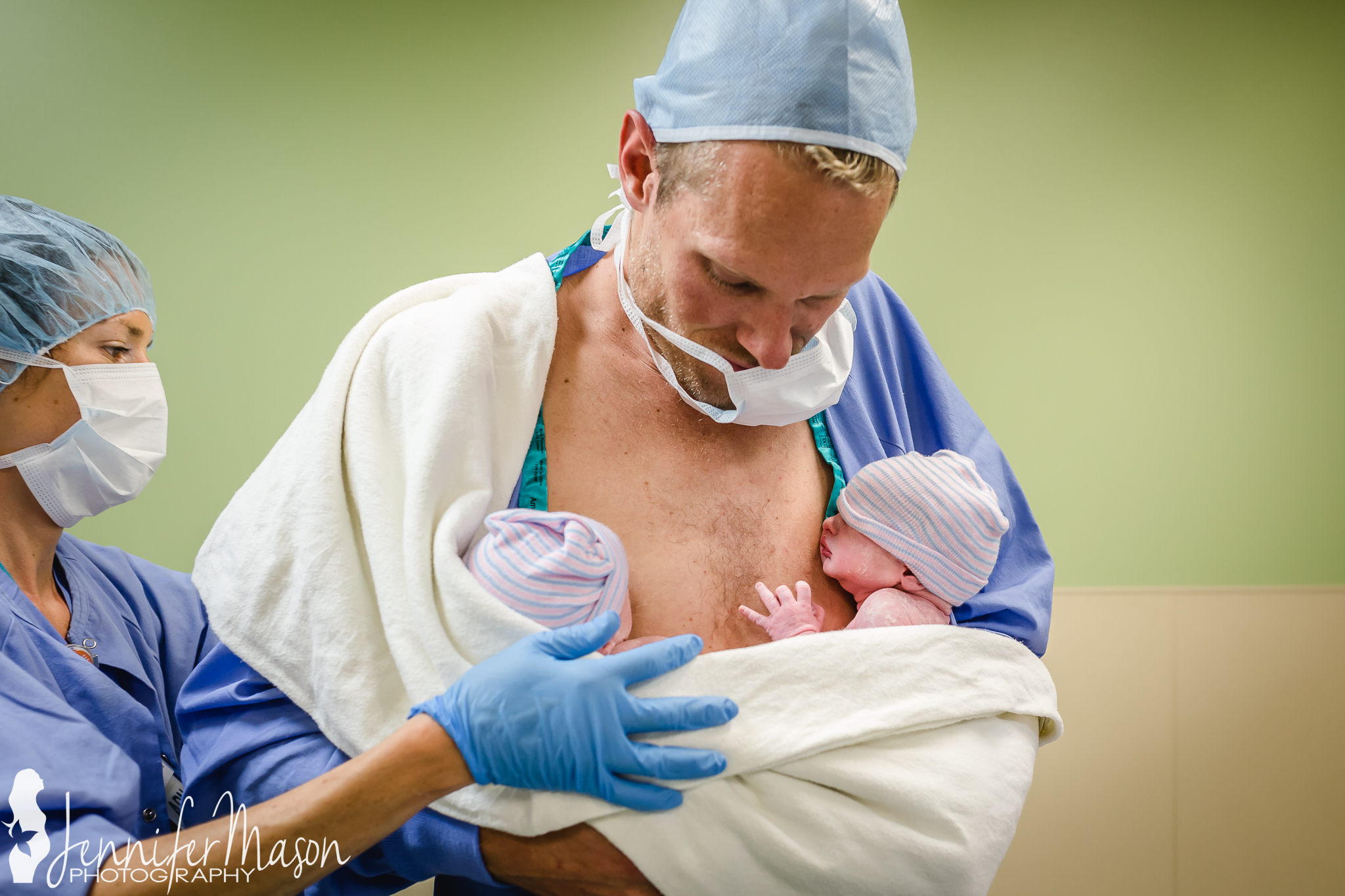 skin-to-skin-in-OR-with-dad