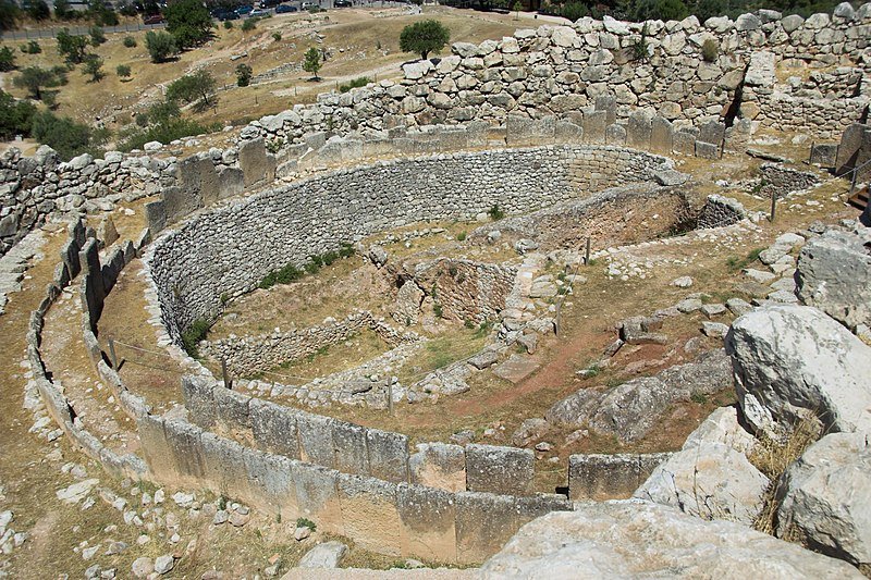 Grave Circle A, Mycenae. Image credit: Zde - CC BY-SA 4.0