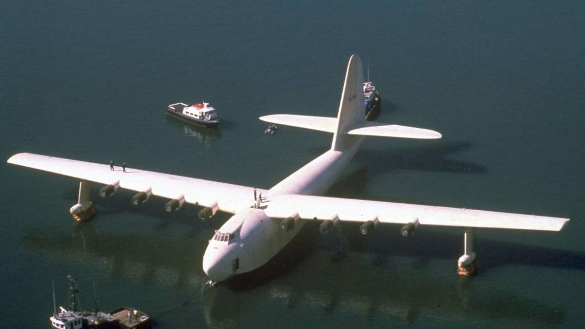 Oregon aviation museum reaches deal to take ownership of Spruce Goose, Howard Hughes' airplane | Fox News