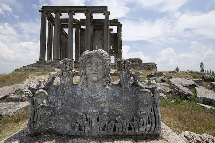 More Greek Gods' Heads And A Life-Sized Statue Of A Man Unearthed In Ancient City Of Aizanoi