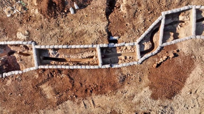 Mᴀssive And Well-Preserved Second Temple-Era Aqueduct Unearthed In Jerusalem