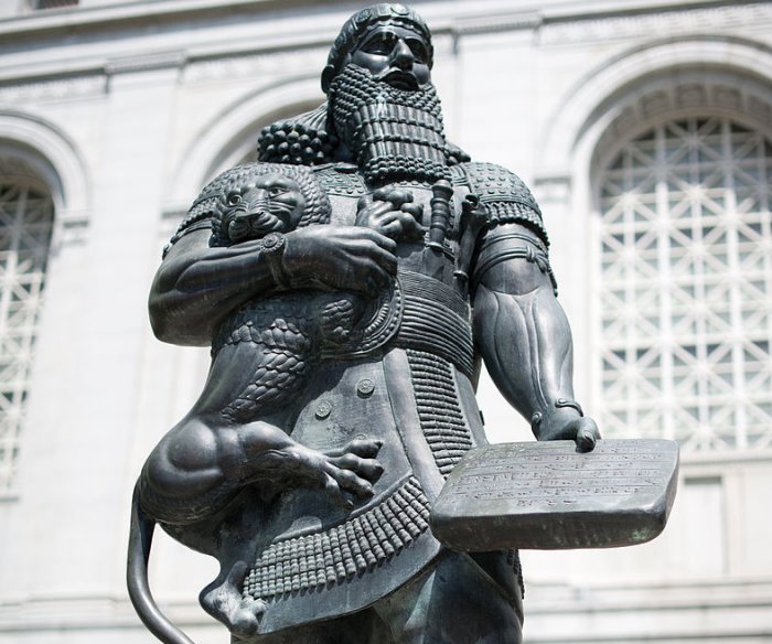 A contemporary bronze statue of Fred Parhad depicting Ashurbanipal. San Francisco, United States.