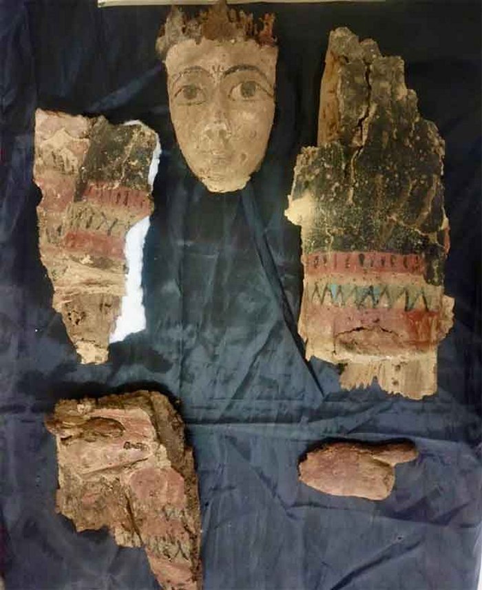  Relics Dated To Byzantine And Late Period Unearthed In Meir Necropolis In ᴀssiut, Upper Egypt