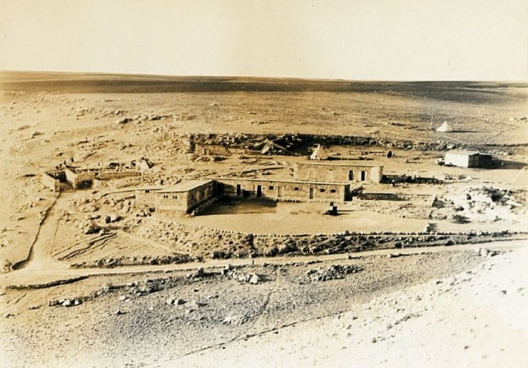 The cliff south of the site, as documented by the first expedition to Lachish. The pH๏τo was taken from site in 1932, with the ᴀssyrian ramp shown as the whitish area in the lower right corner