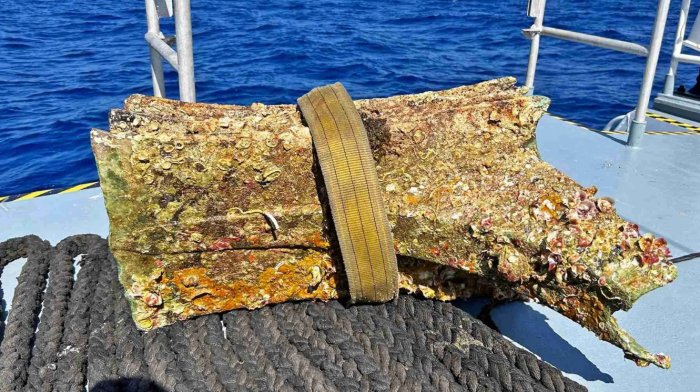 Major Underwater Archaeological Find On The Western Coast Of Sicily - Artifacts From The Battle Of The Egadi Islands?