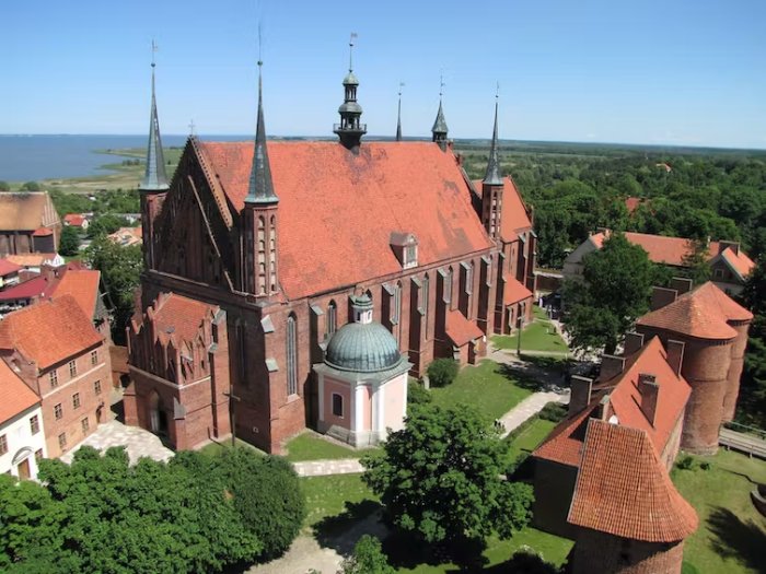 The Strange Story Of The Grave Of Copernicus