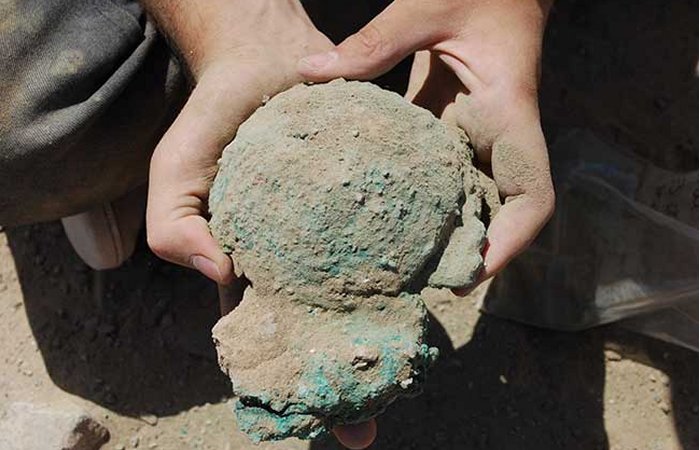 Rare Discovery Of 4,300-Year-Old Copper Ingots Left By Mistake In A Settlement In Oman