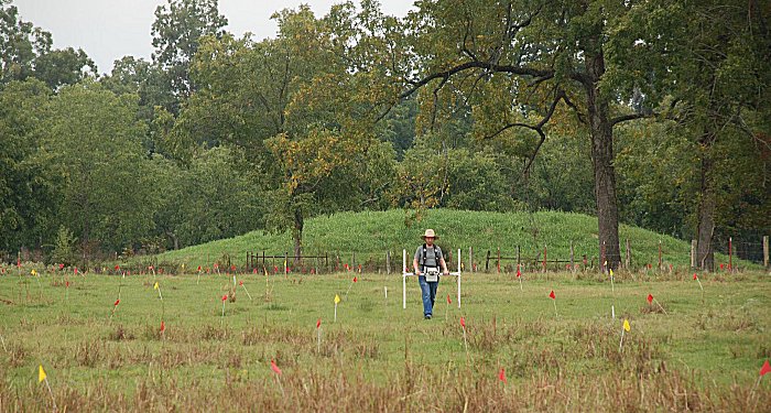 John Samuelsen conducting gradiometry survey at the Crenshaw site in southwest Arkansas. Credit: University of Arkansas