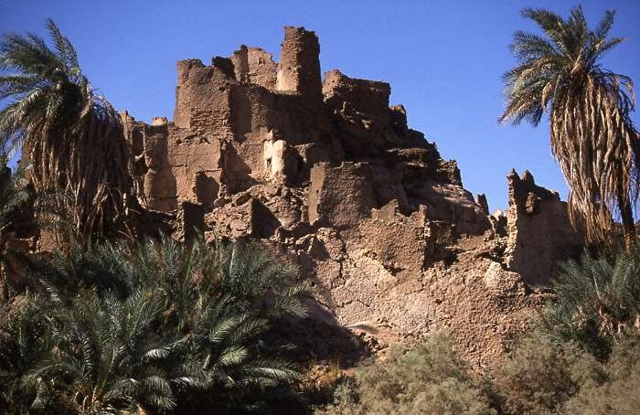 Ruins of the clay construction houses of Djado, the city abandoned centuries ago in the north-east of Niger.