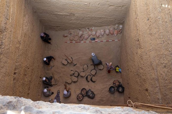 The largest cachette of ancient Egyptian embalming materials ever found in Egypt was discovered. During recent excavation work carried out at the site of Abusir, 30 km north of the Giza Plateau, a group of large shaft tombs situated at the western corner of the necropolis was found to contain the cachette.