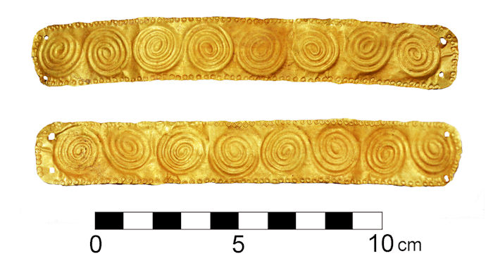 Stunning Gold Jewelry And Artifacts From The Time Of Neferтιтi Found In Bronze Age Tombs In Cyprus