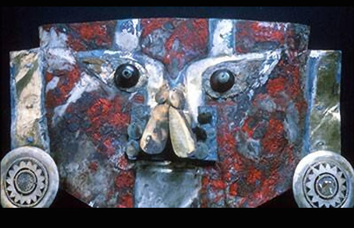 Red Paint On 1,000-Year-Old Gold Mask From Peru Contains Human Blood Proteins