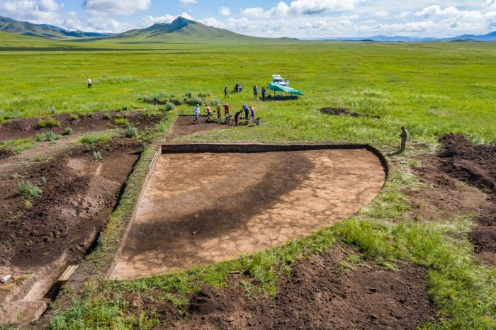 Ancient Burial Of Woman Equipped With A Unique Gold Pectoral Ornament Discovered In Siberian 'Valley Of The Kings'