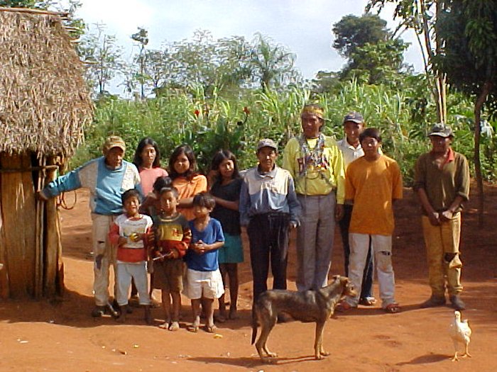 A Guarani Family From Mato Grosso do Sul, Brasil, 2004- Image credit: Robertobra - CC BY-SA 3.0