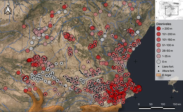 Map with distribution of stone fortifications (in black) and maximum slope between settlements and farming valleys (in red) to the north of El Argar from 2200 to 1550 BCE. Credit: University of Barcelona