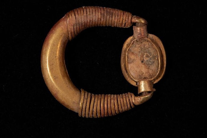 Magnificent Ancient Egyptian Gold And Soapstone Jewelry Discovered At Tell El-Amarna 