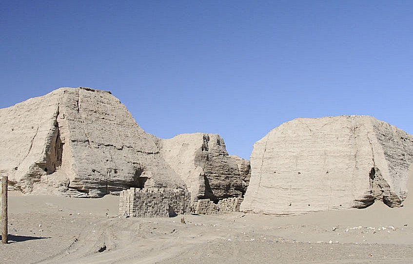 Eastern gate to Kharakhoto, facing northwest, October 2008.