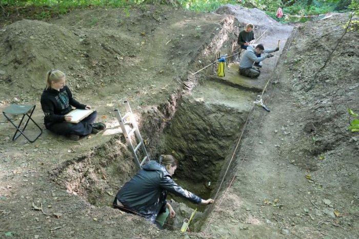 Mysterious Deserted Medieval Village And Castle Discovered In The Harz Mountains - 2,000 Artifacts Were Found