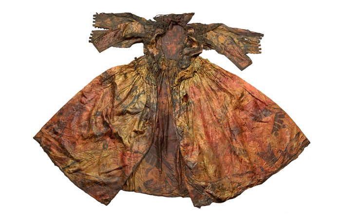 Unique 17th Century Silk Dress Found At Bottom Of The Wadden Sea Goes On Display