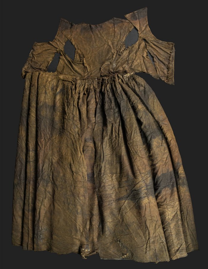 Unique 17th Century Silk Dress Found At Bottom Of The Wadden Sea Goes On Display