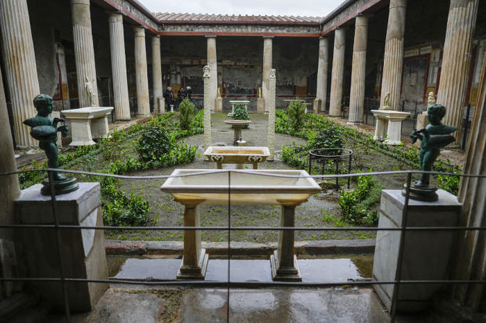 Look Inside A Restored Pompeii House - A Unique Glimpse Into Life In Italy's Ancient City