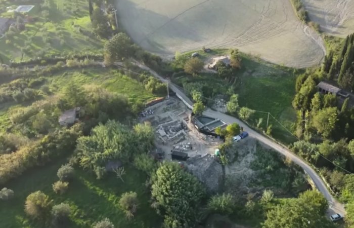 Incredible 2,300-Year-Old Roman-Etruscan Time Capsule Discovered By Archaeologists In San Casciano dei Bagni, Italy