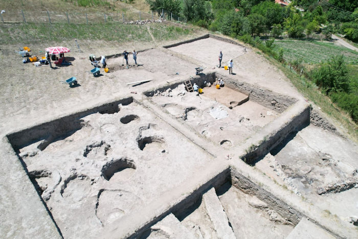 3,300-Year-Old Mycenaean-Like Seal And Dagger Discovered In Turkey