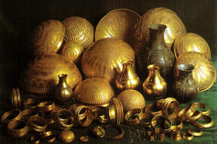 European Bronze Age Treasure Of Villenna Has Artifacts Made Of Meteoric Iron