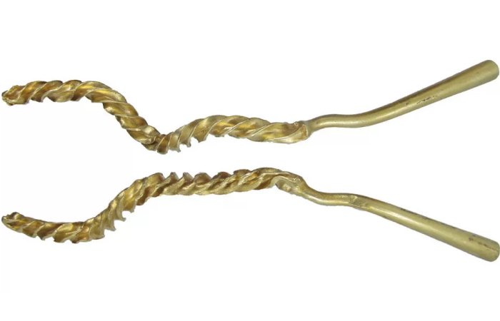 3,000-Year-Old Twisted Gold Torc Discovered In Essex