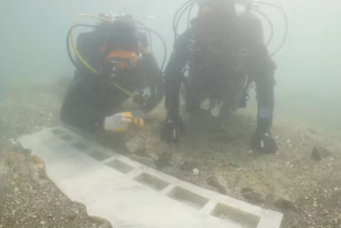 Underwater Nabataean Temple With Marble Altars Discovered In Pozzuoli