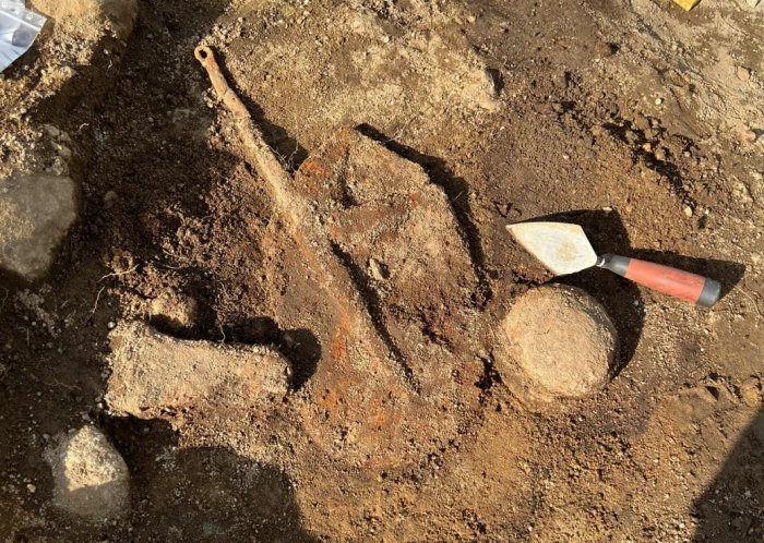 Amazing Artifacts Found In Viking Double Grave In Norwegian Garden