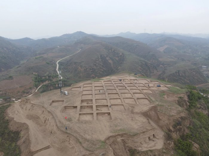 Fortified Bronze Age City Filled With Magnificent Ancient Treasures Solves A Mystery In China